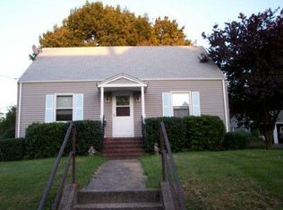 92 Elm St, Meriden, CT 06450