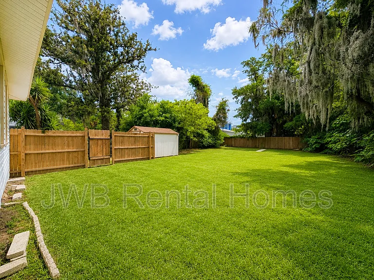 2065 Camden Ave — Photo 11