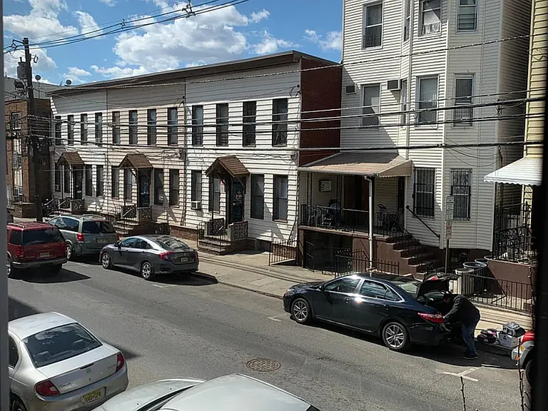 3326 Palisade Ave #B1 — Photo 5