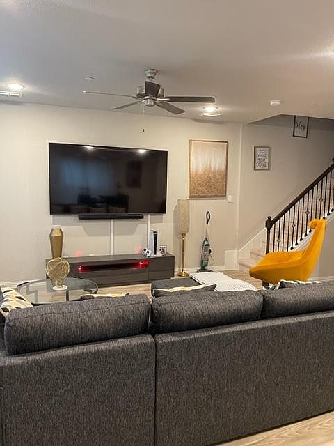 1st image of 2932 Bluets Dr
