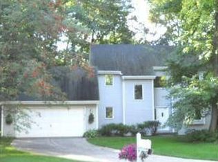 2603 Indian Hill Dr, Green Bay, WI 54313
