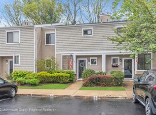 5 Fern Ct, Tinton Falls, NJ 07724