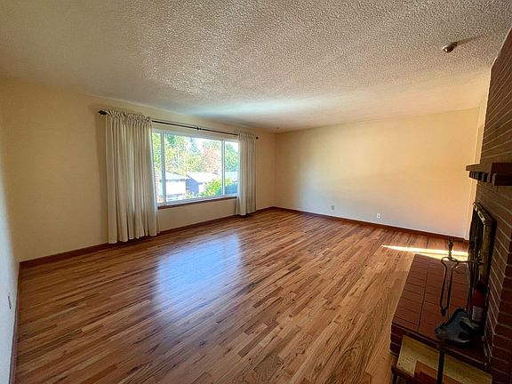 5th image of 3338 SW Marigold St