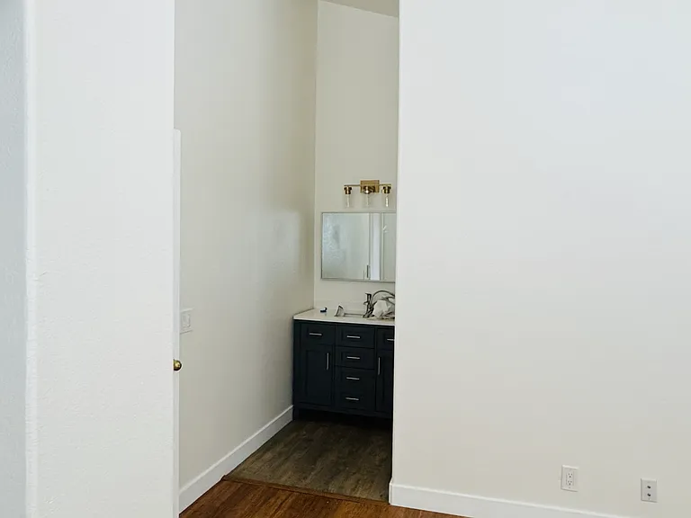 1358 Bennett Ave — Photo 1