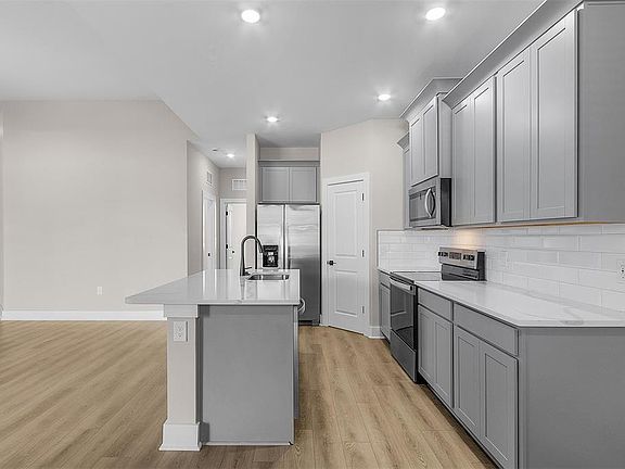 2nd image of 2405 Gallagher Rd