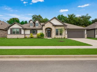 8510 Amber Bend Dr, Baytown, TX 77521