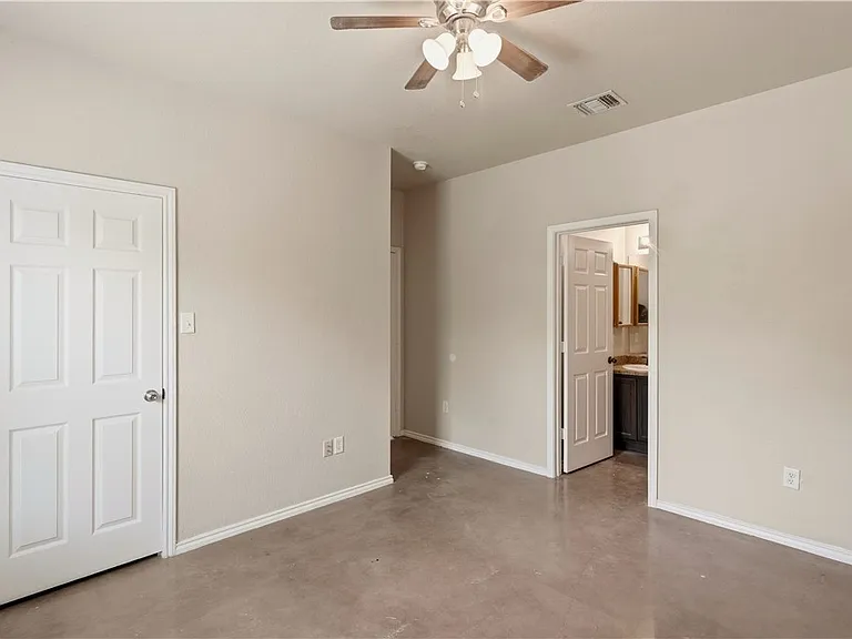147 Rosedale Ave — Photo 13