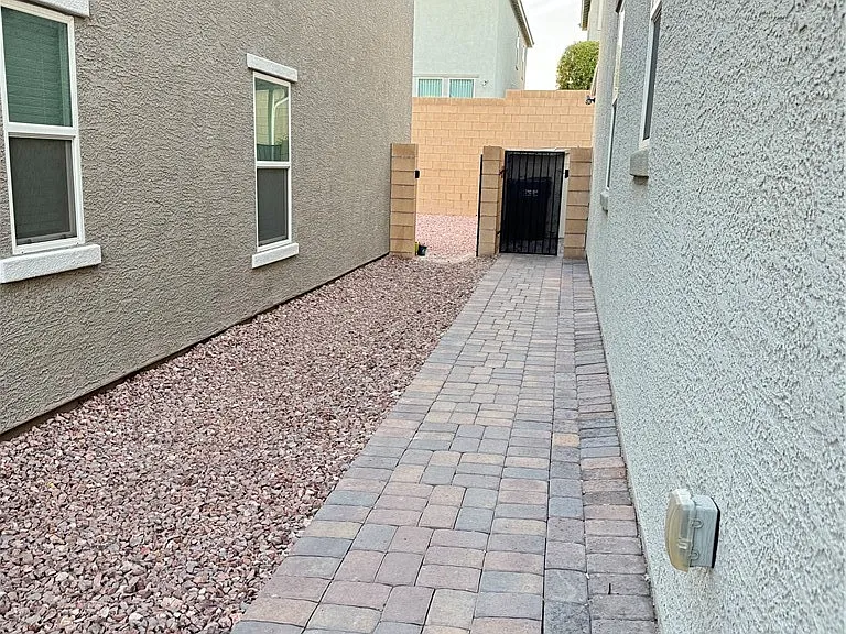 5573 Anshan St — Photo 35