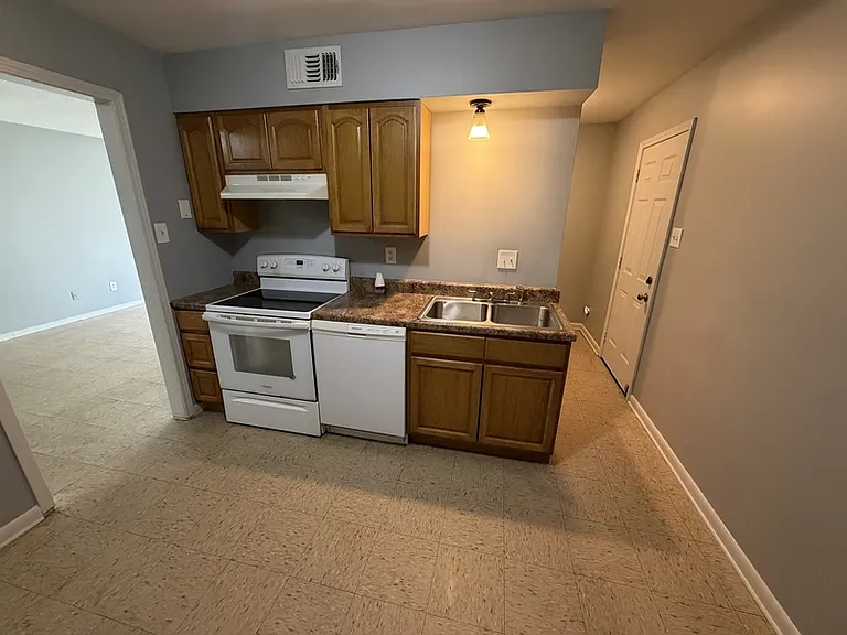 5440 Flowering Peach Dr #5440 — Photo 4