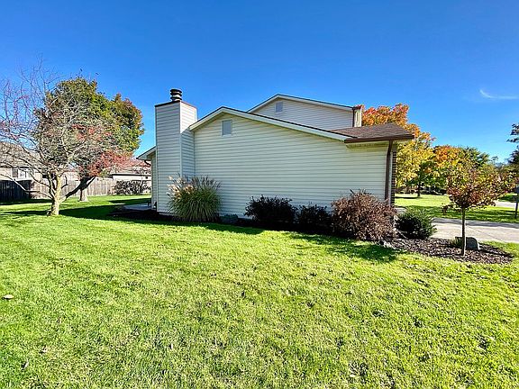 4th image of 1425 Deerbrook Ct