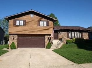 8401 White Oak Ave, Munster, IN 46321