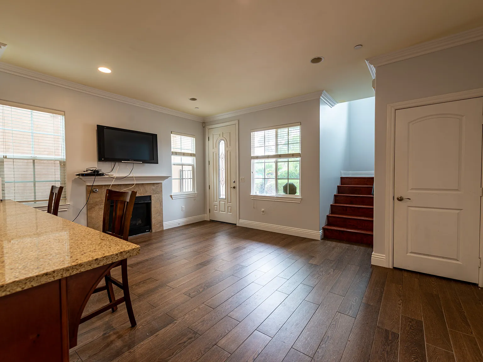 2460 Newport Blvd — Photo 4
