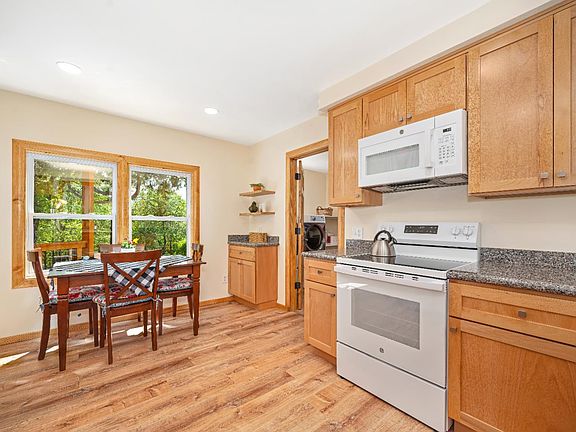 2nd image of 3240 Lone Star Mine Rd