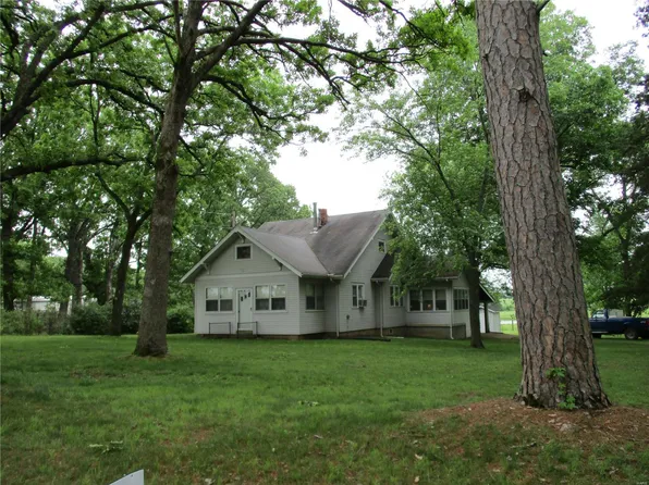 3948 Old Springfield Rd, Cuba, MO 65453