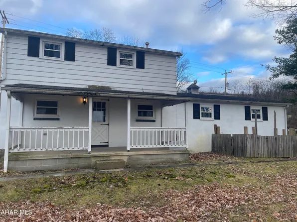 209 Imler St, Altoona, PA 16602