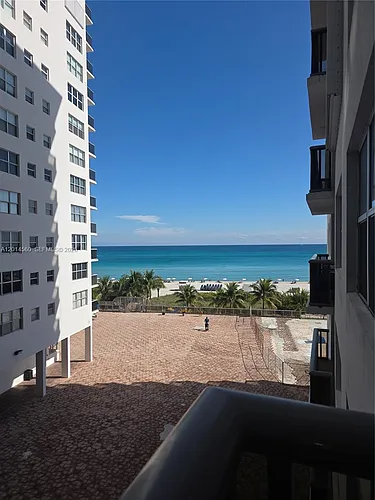 6039 Collins Ave #621 Photo 1