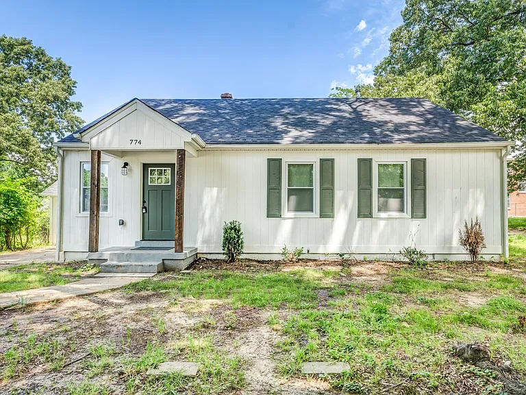 774 Frayser Dr — Photo 1