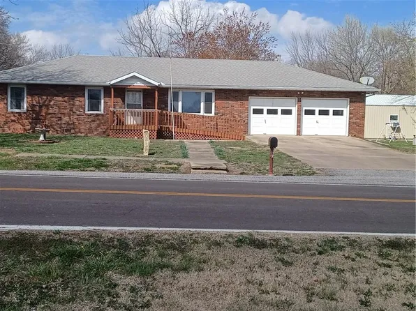 520 W Spruce St, Fulton, KS 66738