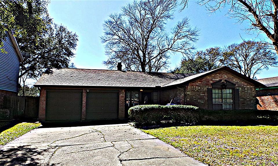 1st image of 2307 Clearbrook Dr