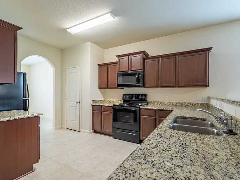 1911 Hot Springs Way — Photo 8