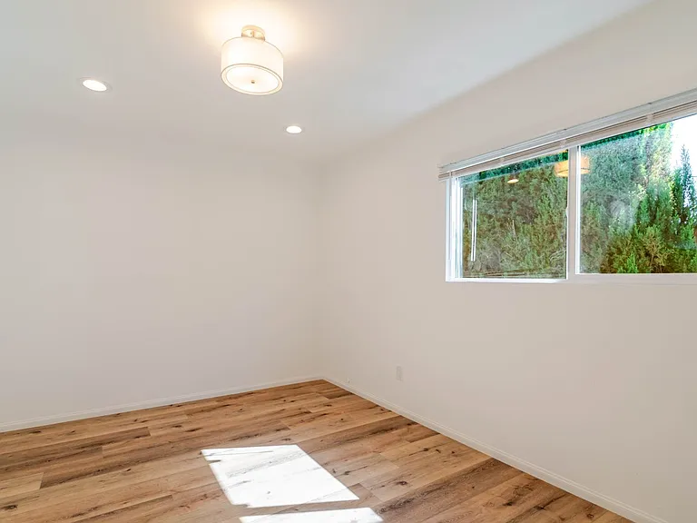 15243 Valleyheart Dr N #1 — Photo 13