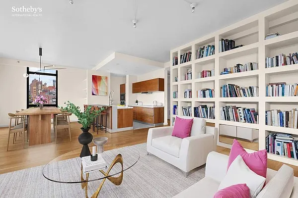 Sold by Sotheby's International Realty | media 3