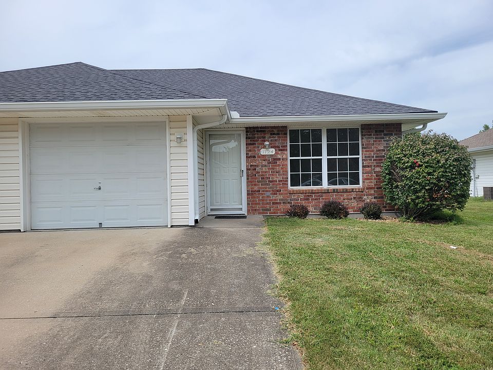 1st image of 1124 SW Ephraim Dr
