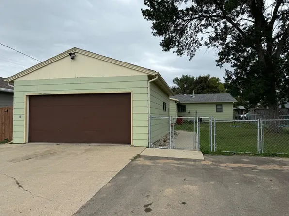 133 1st Ave, Burlington, ND 58722