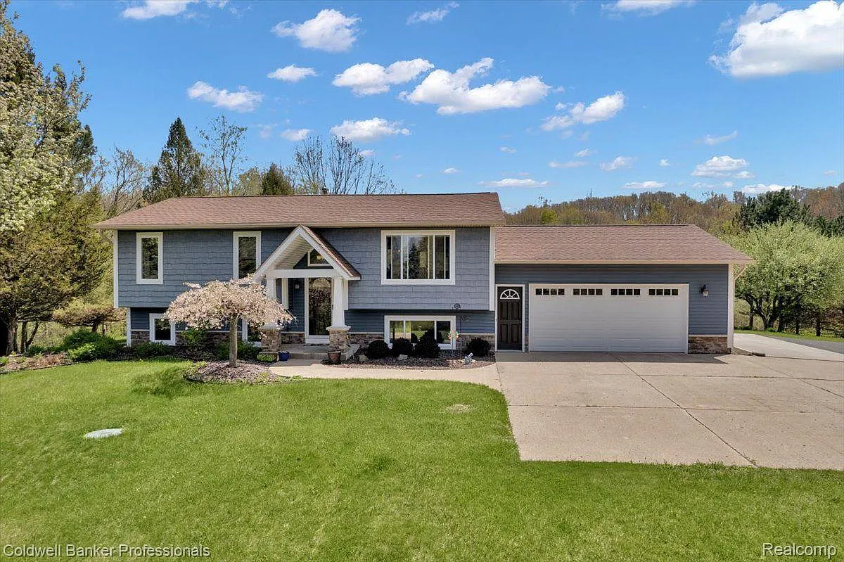 4347 Brown Rd photo 1