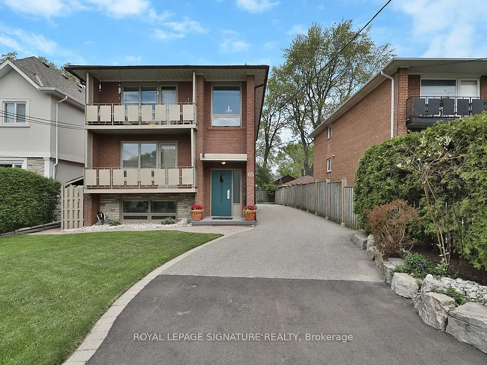 65 Mississauga Rd N #2