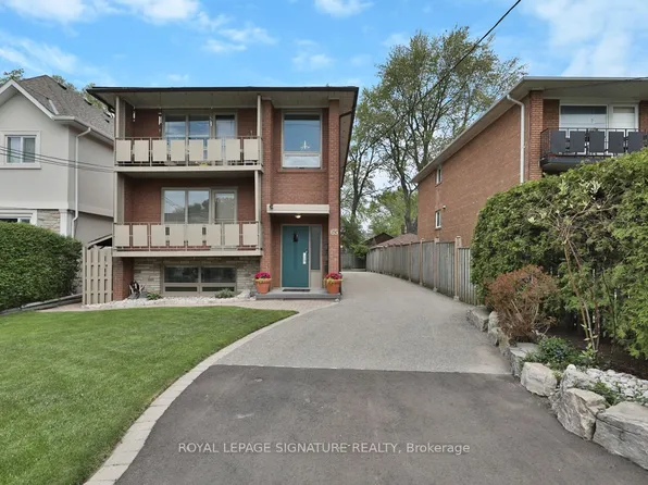 65 Mississauga Rd N #2, Mississauga, ON L5H 2H9