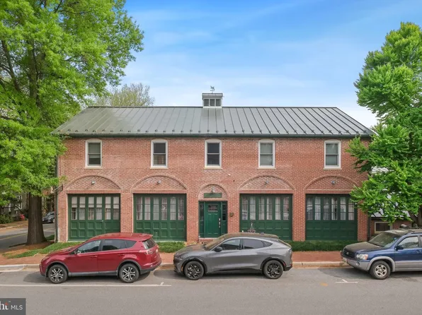 321 Firehouse Ln, Gaithersburg, MD 20878