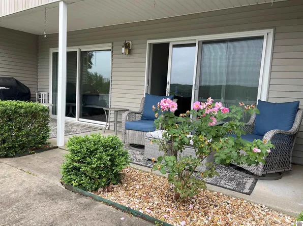88 Deer Lake Ln APT 2, Murray, KY 42071