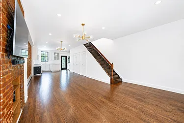 12 Roosevelt Place, #2