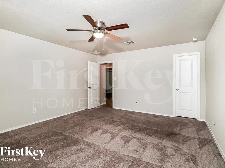 10786 Prusiner Dr — Photo 10