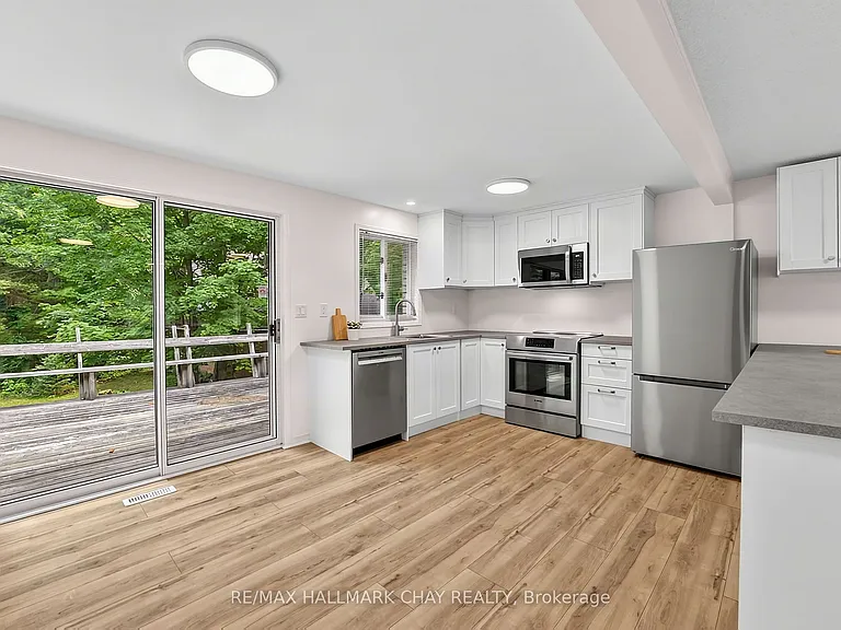 1091 Fox Farm Rd — Photo 6