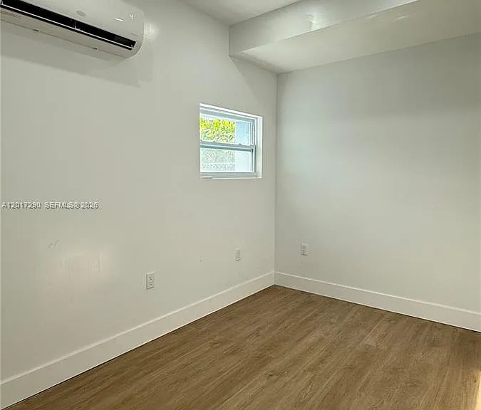 211 SW 10th Ave #2 — Photo 6
