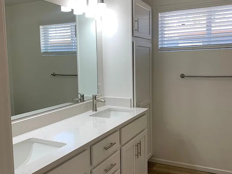 4814 E Hampton St — Photo 14