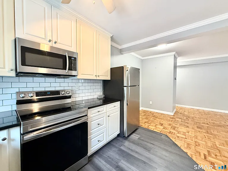 900 Hope St #3A — Photo 3