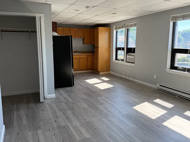 312 Washington St #4 — Photo 7