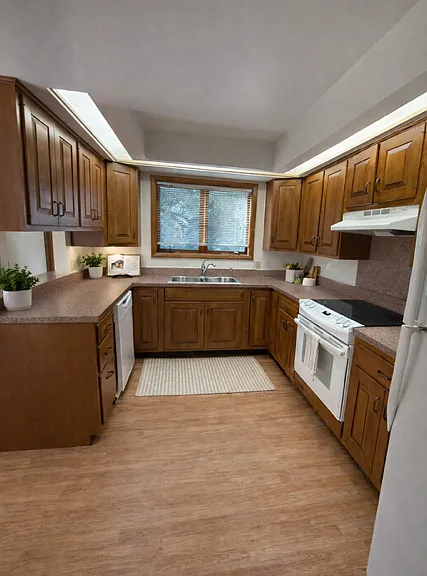 Washington West Apartments — Photo 8