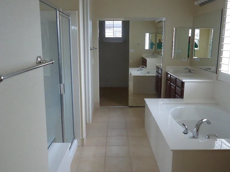 4992 Beach Wood Ct — Photo 34