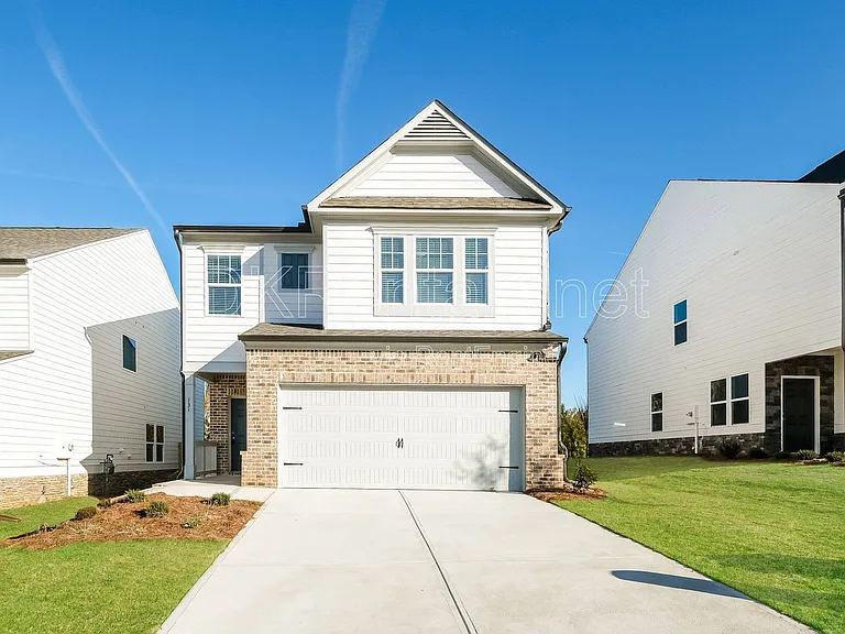131 Shelter Ln E — Photo 1