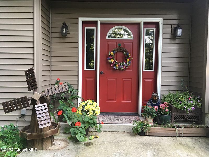 4th image of 186 Brower Road