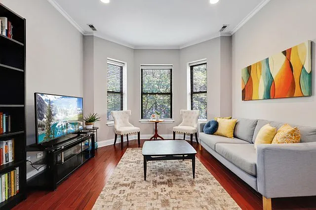 1455 W Cuyler Ave #2E — Photo 1