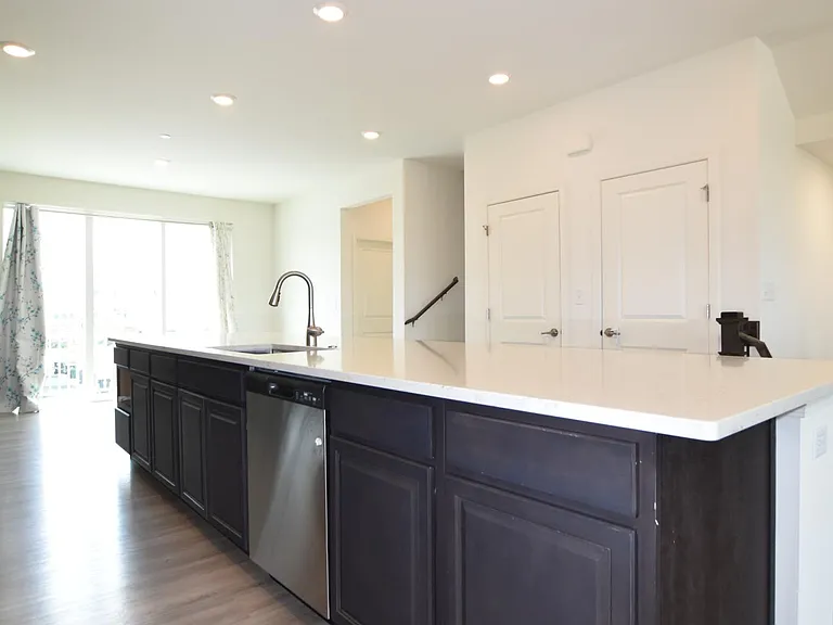 2945 Showplace Dr — Photo 21