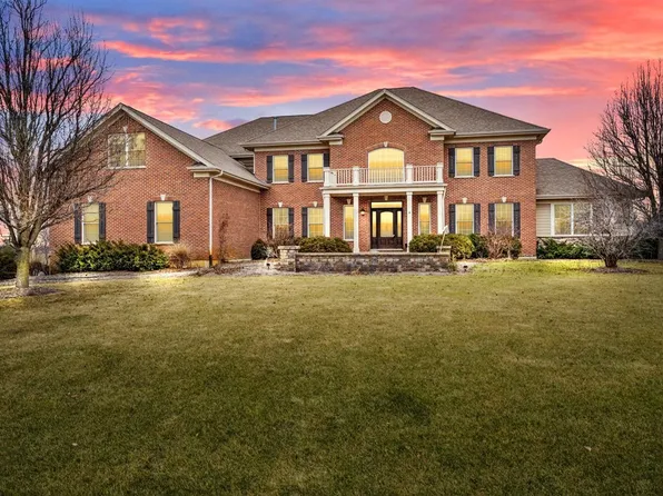 1N203 Blackberry Crossing Cir, Elburn, IL 60119