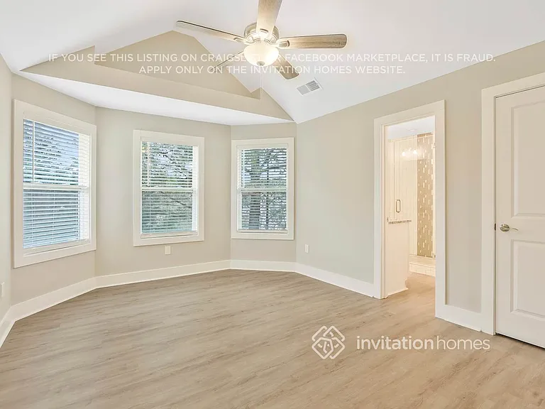2449 Raven Cir — Photo 10
