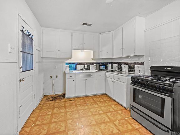 2nd image of 1125 Perkins Rd