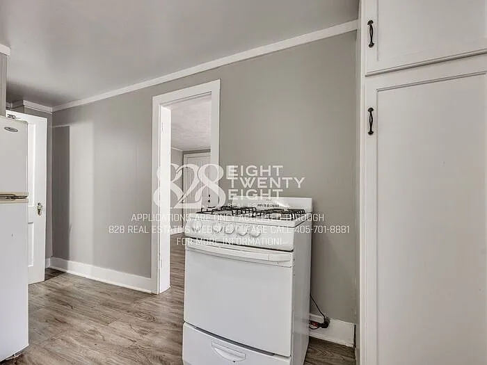 746 1/2 S Jenkins Ave #A — Photo 10